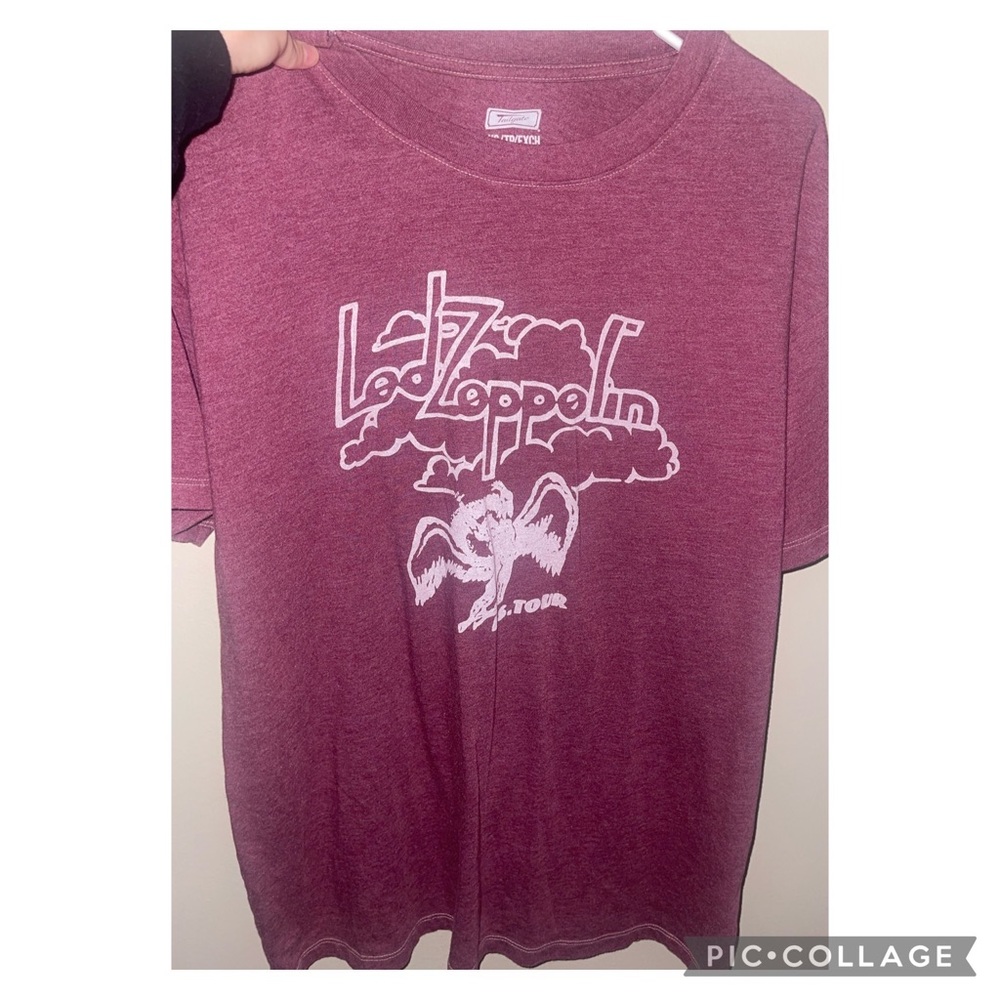 GRAPHIC TEE🤩